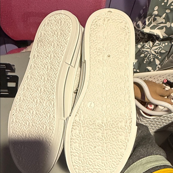 Stylish White Canvas Sneakers with Glitter laces Brand new never used - Picture 5 of 5